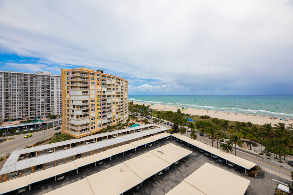 305 N Pompano Beach Boulevard - Photo 9