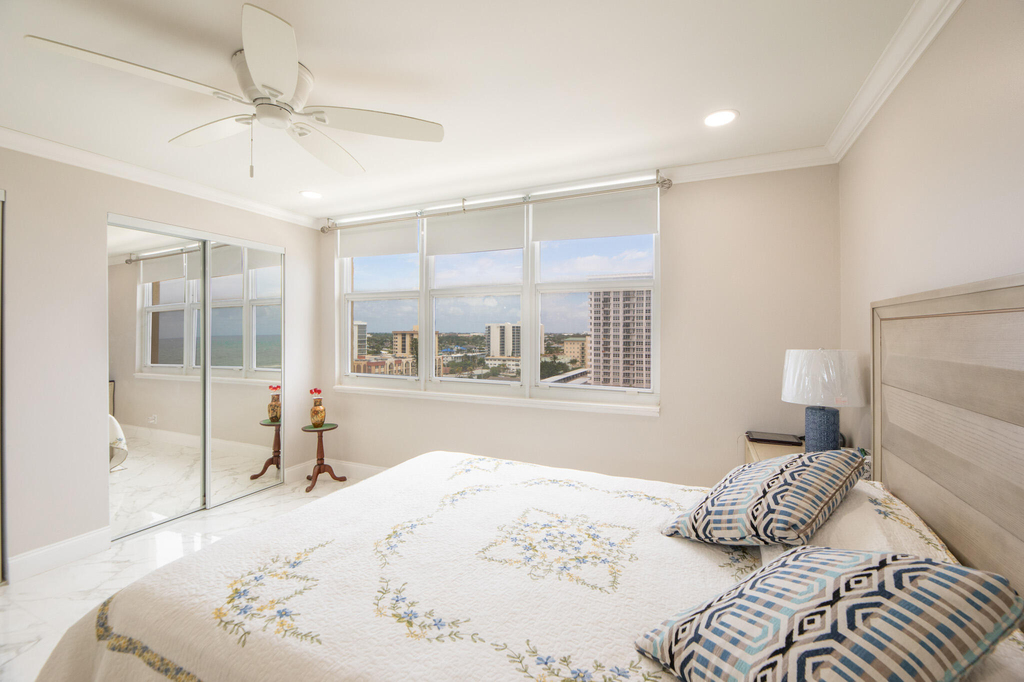 305 N Pompano Beach Boulevard - Photo 18