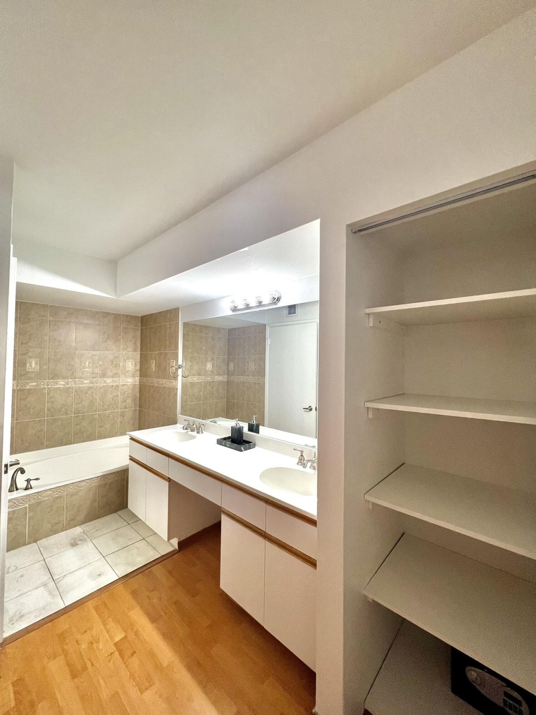 3400 Ne 192nd Street - Photo 5