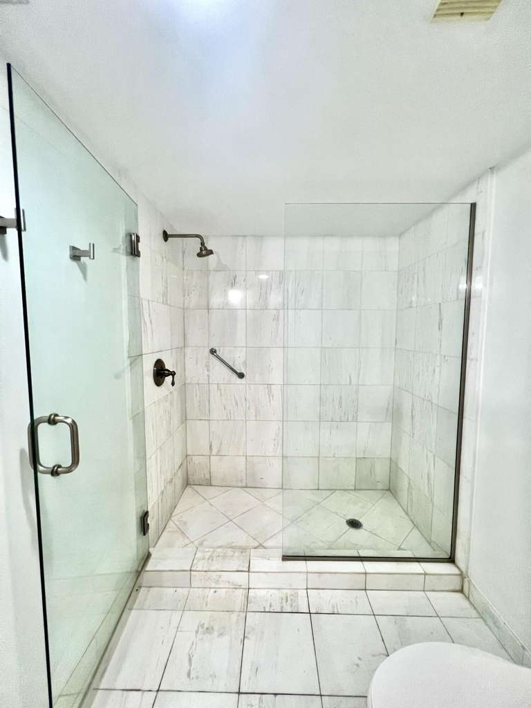 3400 Ne 192nd Street - Photo 6