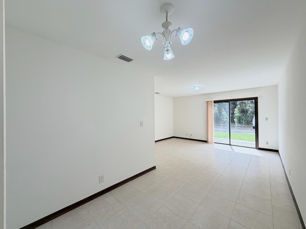 1226 N Haverhill Road - Photo 6