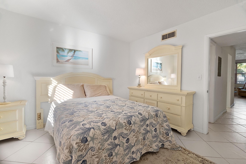 2565 S Ocean Boulevard - Photo 14