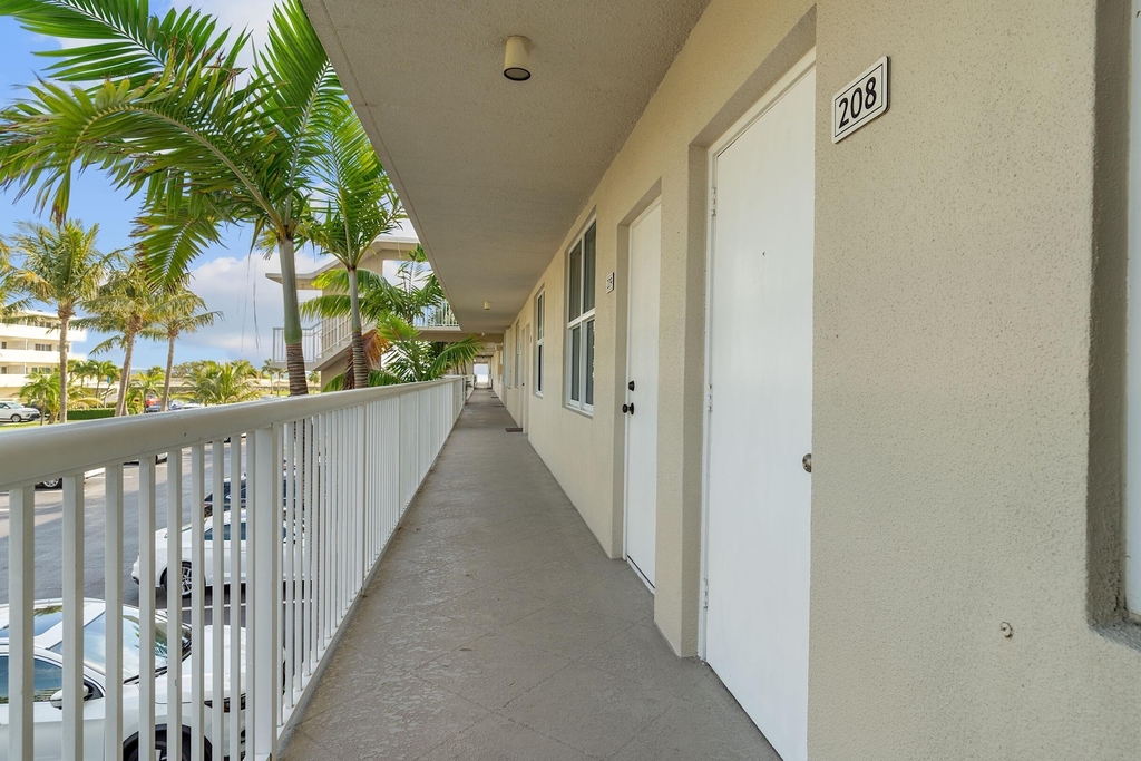 2565 S Ocean Boulevard - Photo 0