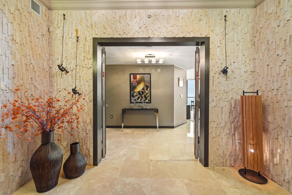 3101 S Ocean Drive - Photo 0