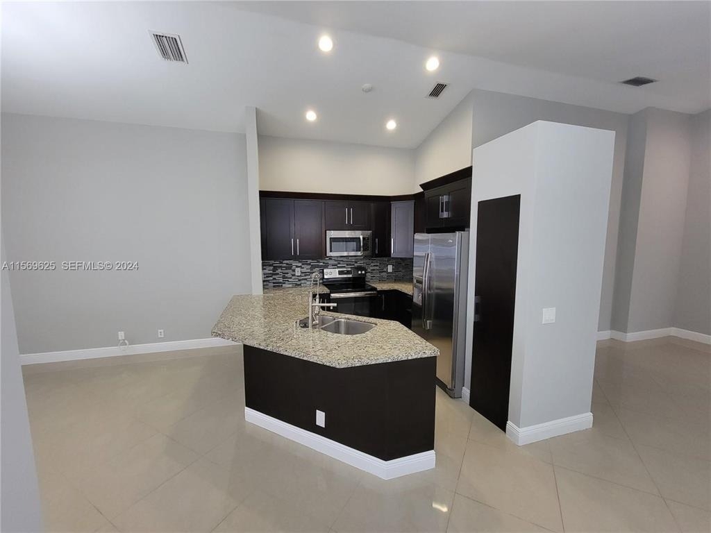 928 Falling Water Road - Photo 1