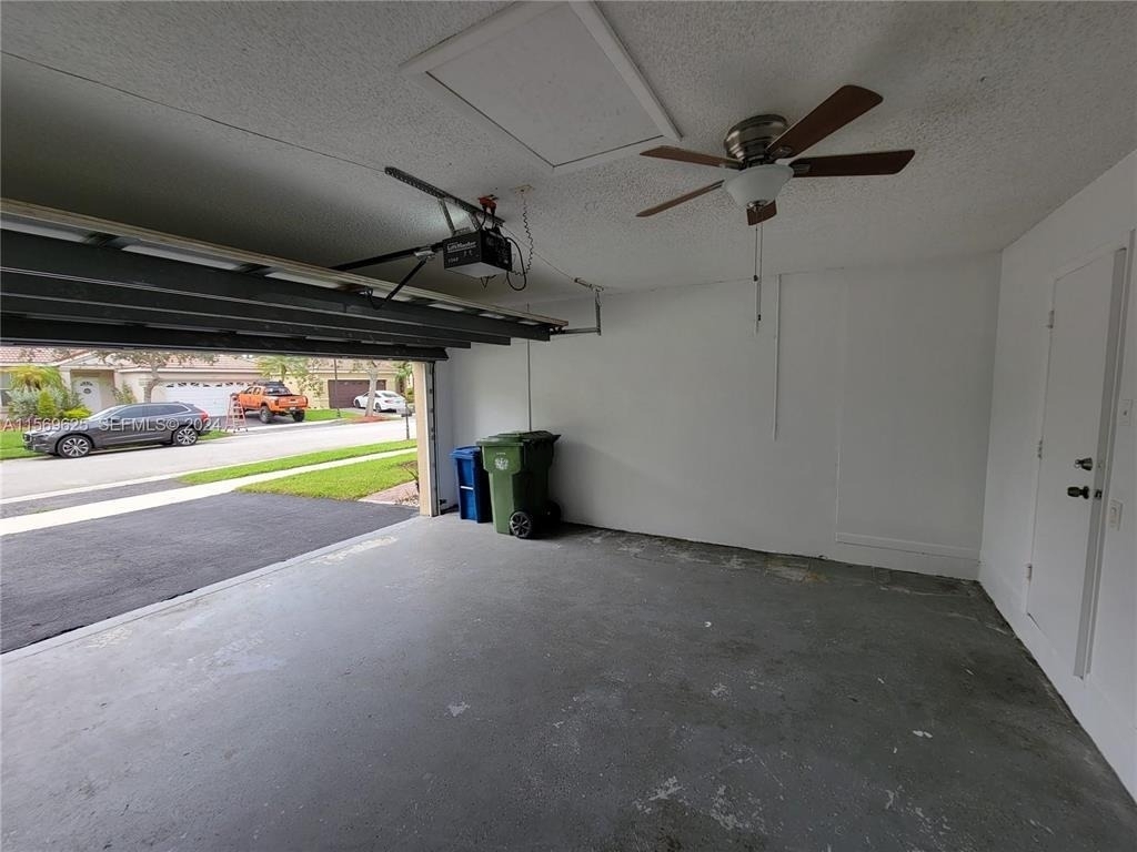 928 Falling Water Road - Photo 34