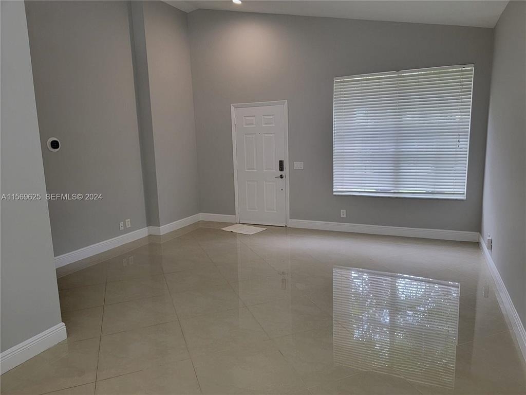 928 Falling Water Road - Photo 6