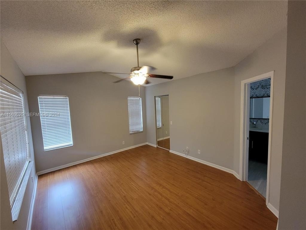 928 Falling Water Road - Photo 10