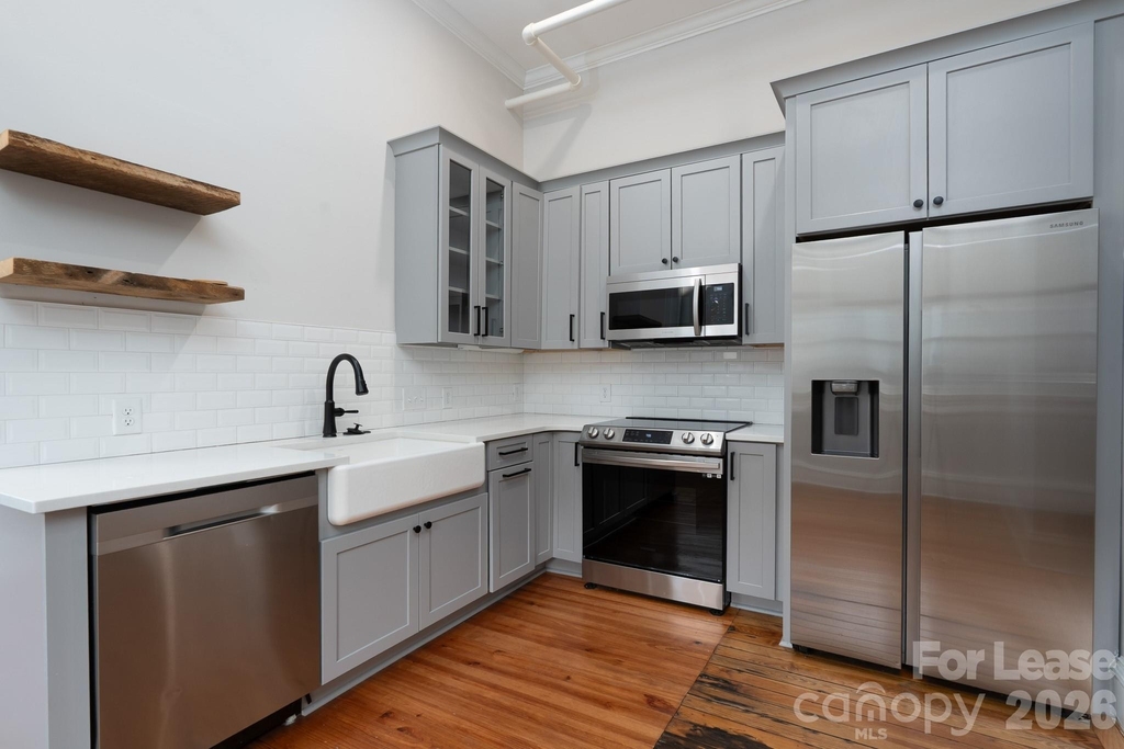 52 Union Street S - Photo 4