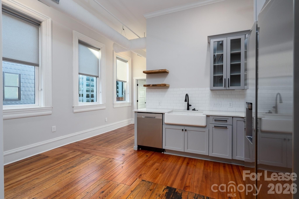 52 Union Street S - Photo 5