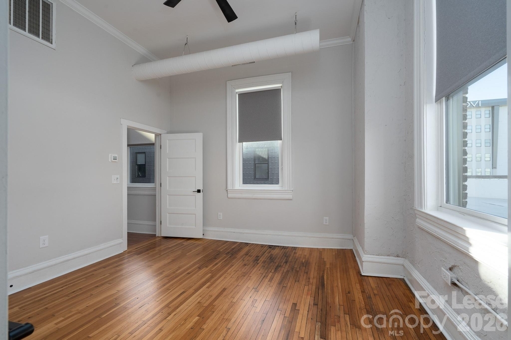 52 Union Street S - Photo 10