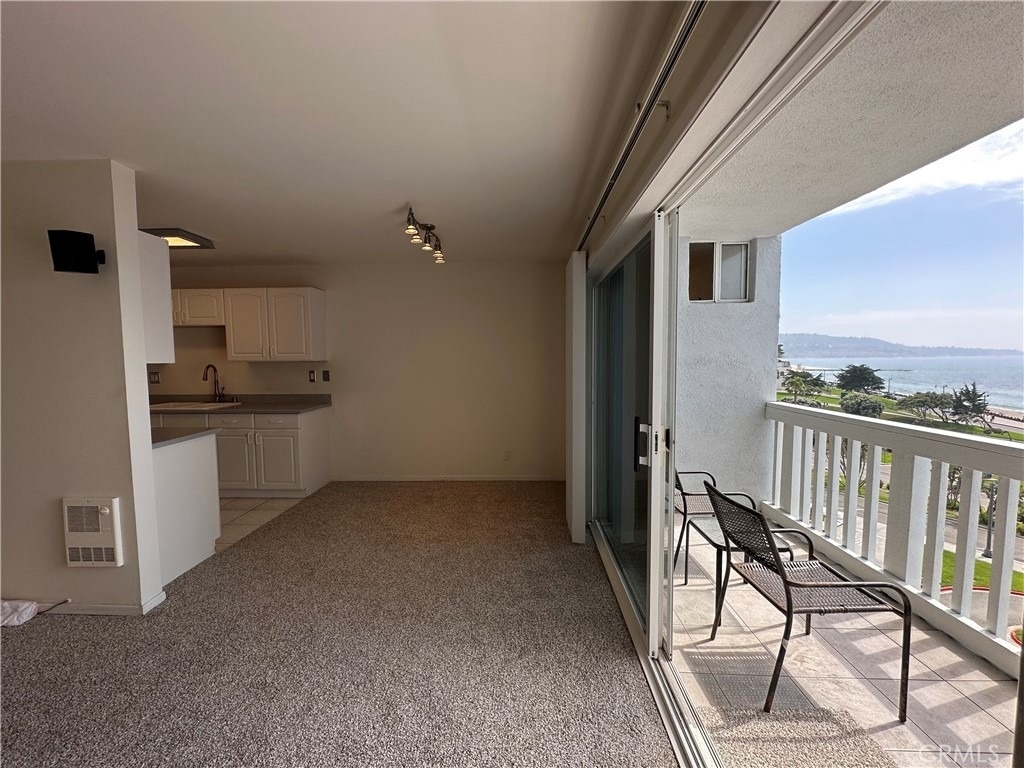 640 The Village - Photo 6