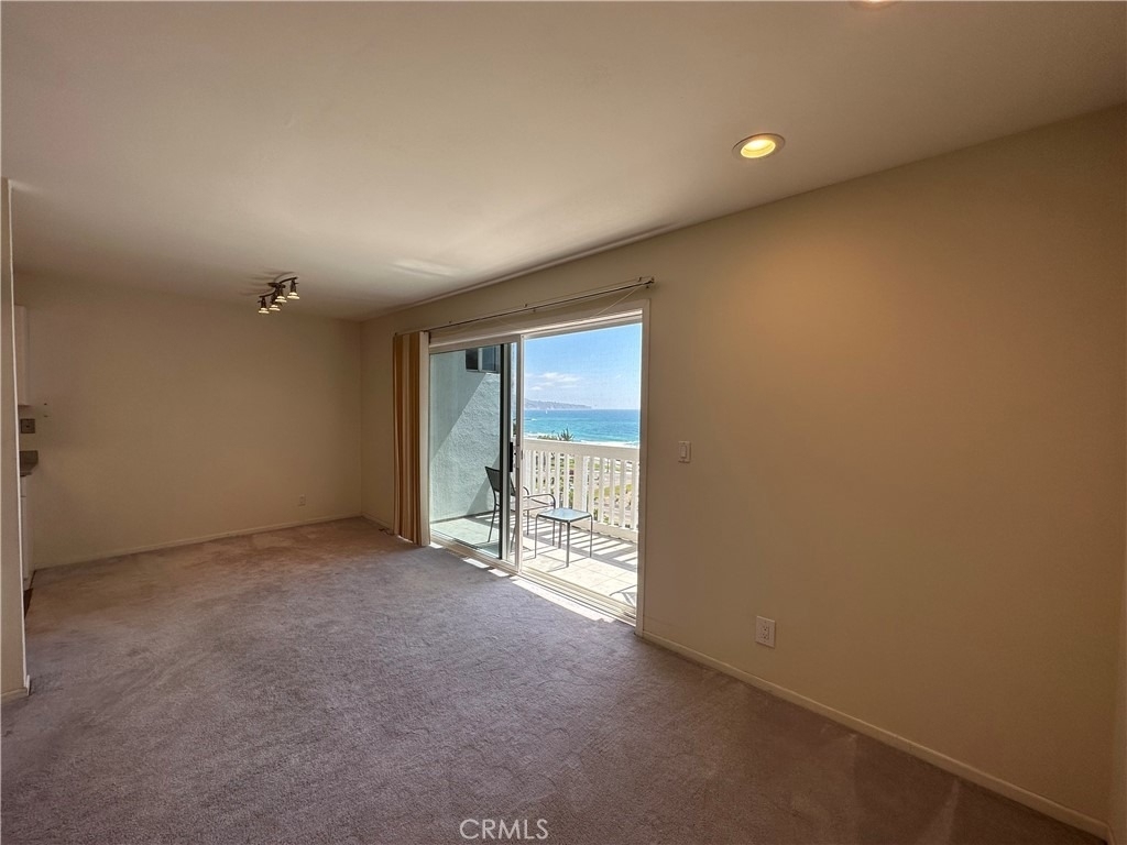 640 The Village - Photo 9