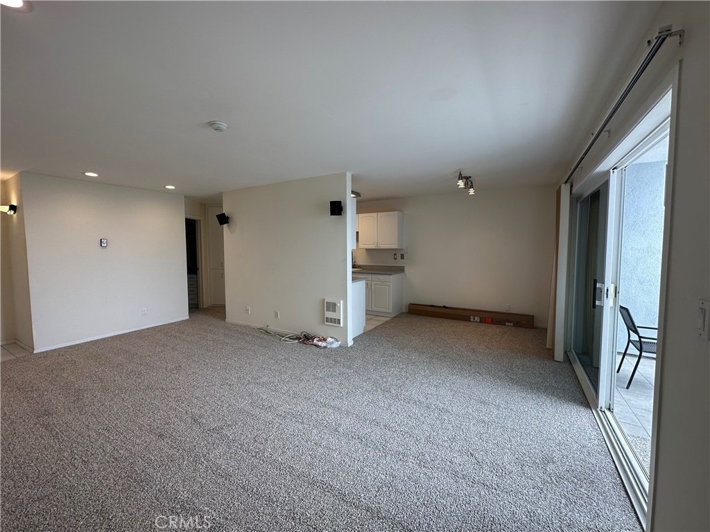 640 The Village - Photo 5