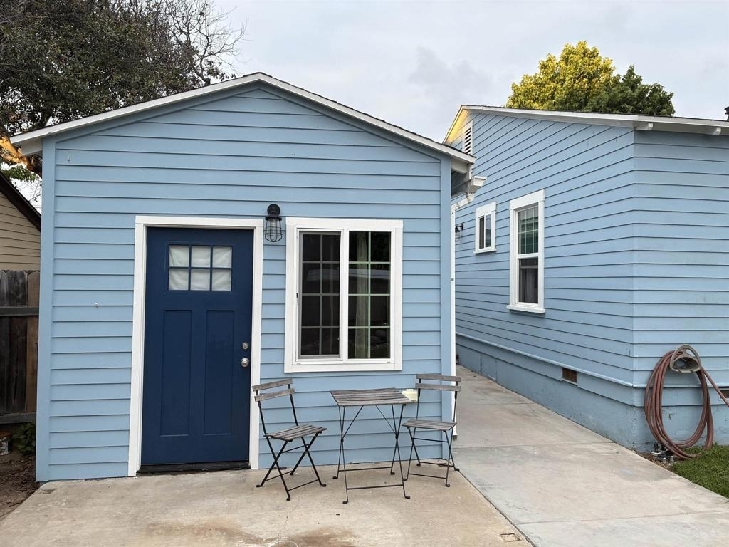 586 Del Mar Ave #b - Photo 3