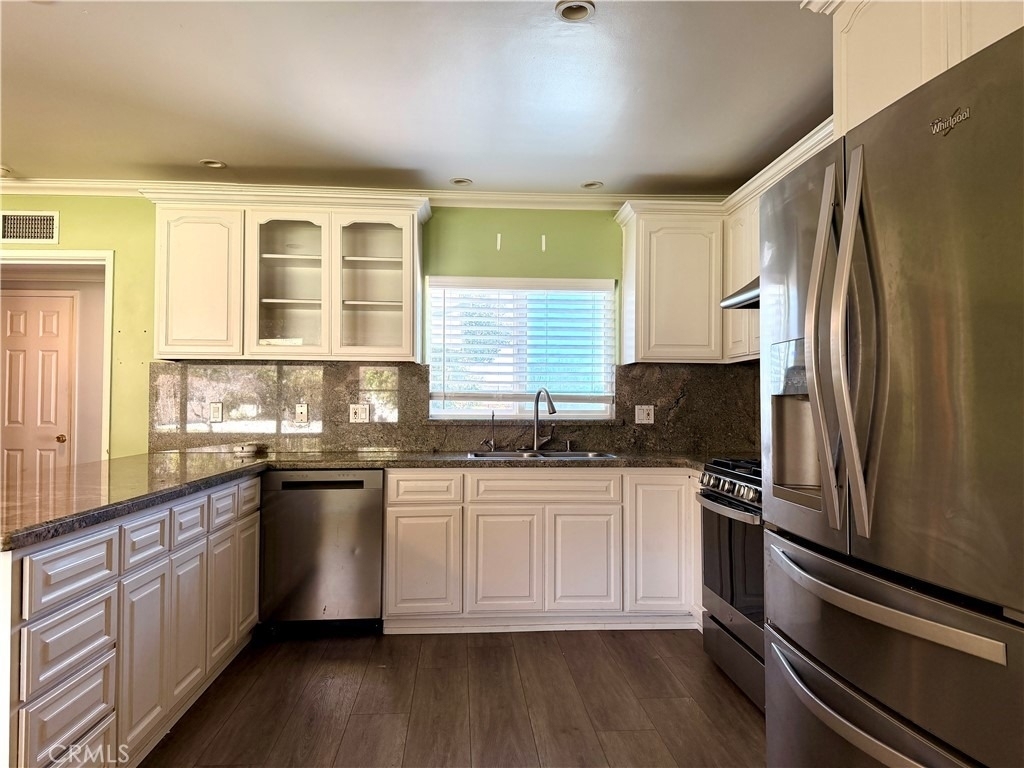 1429 Underhill - Photo 4