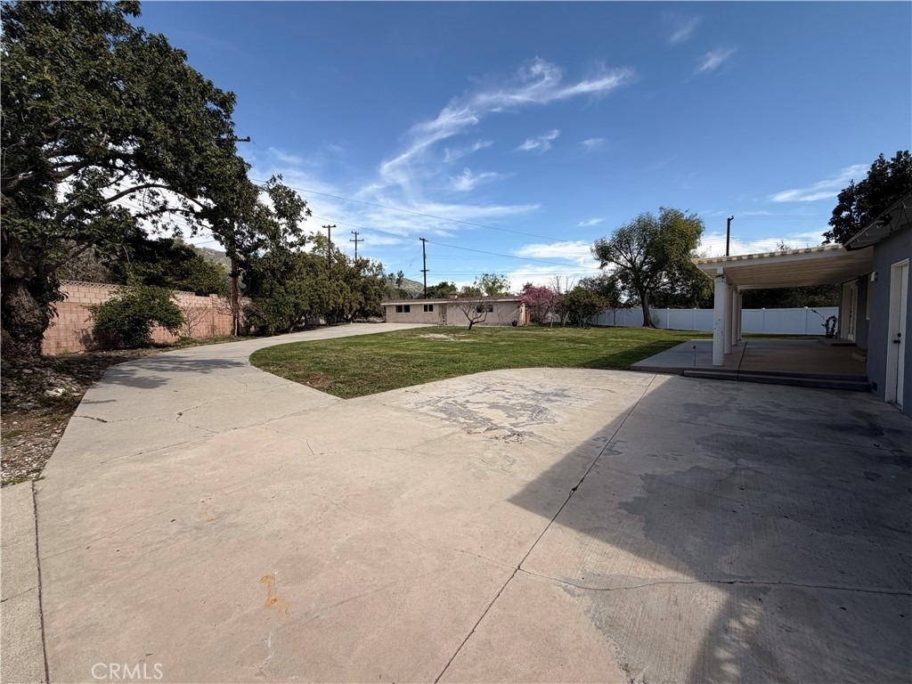 1429 Underhill - Photo 18
