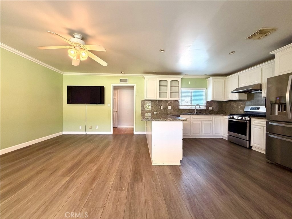 1429 Underhill - Photo 7