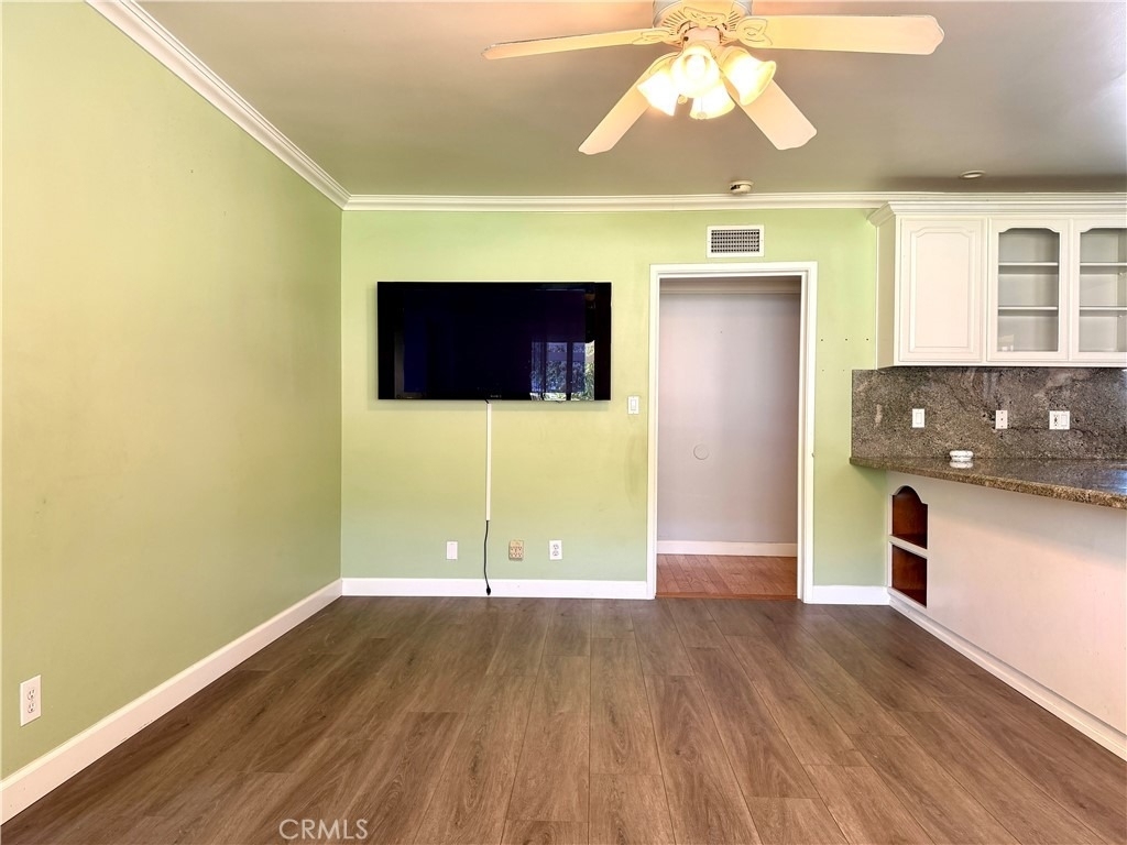1429 Underhill - Photo 8