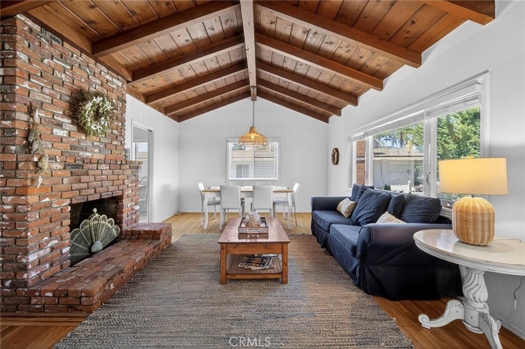 237 Avenida Montalvo - Photo 0