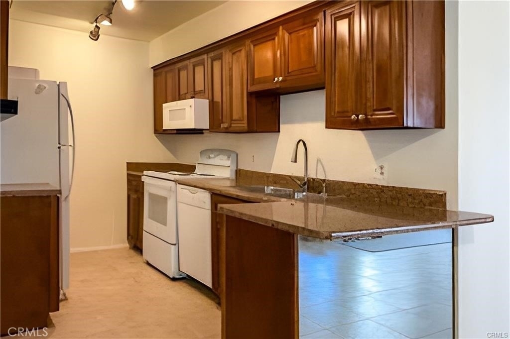 1150 E Amado - Photo 3