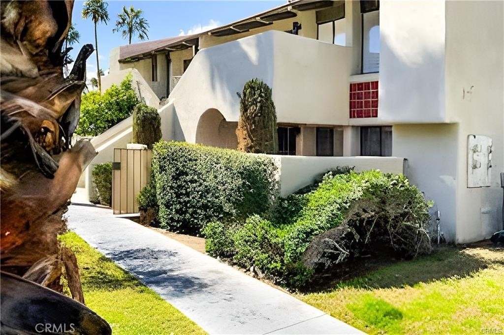 1150 E Amado - Photo 0