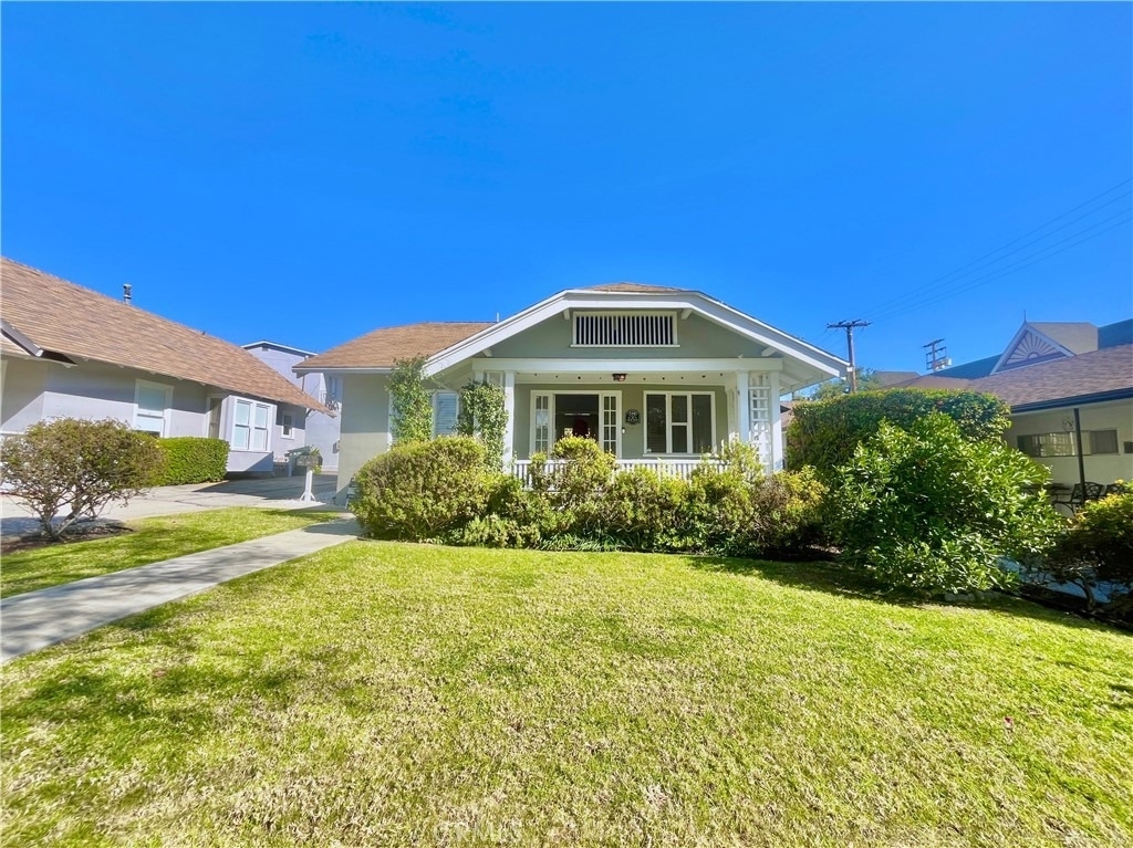 128 N Ivy - Photo 0
