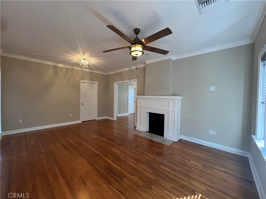 128 N Ivy - Photo 3