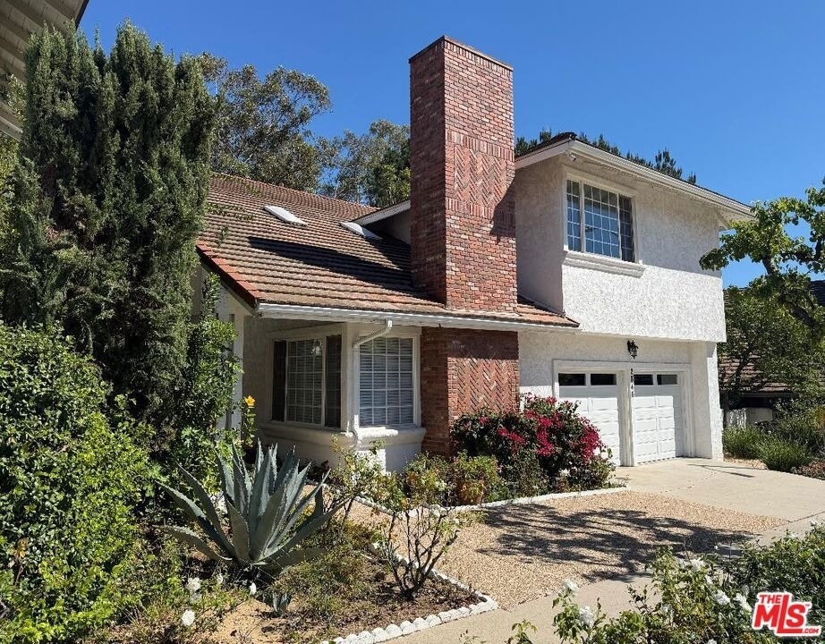 2846 Angelo Drive - Photo 0