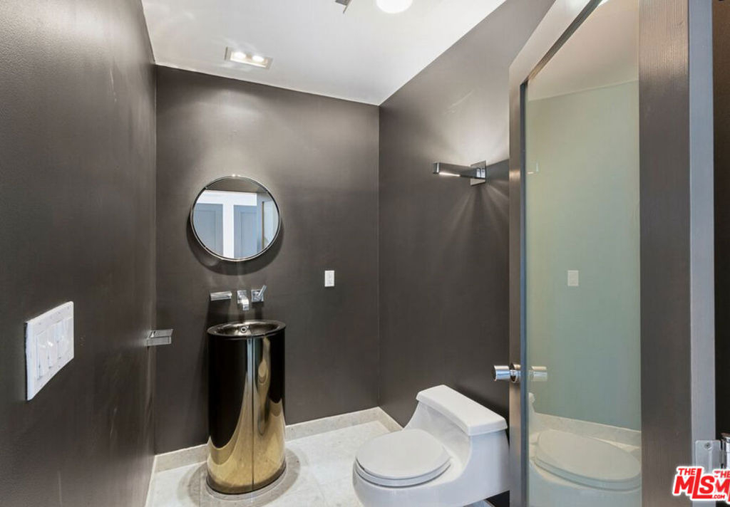 7250 Franklin Avenue - Photo 24