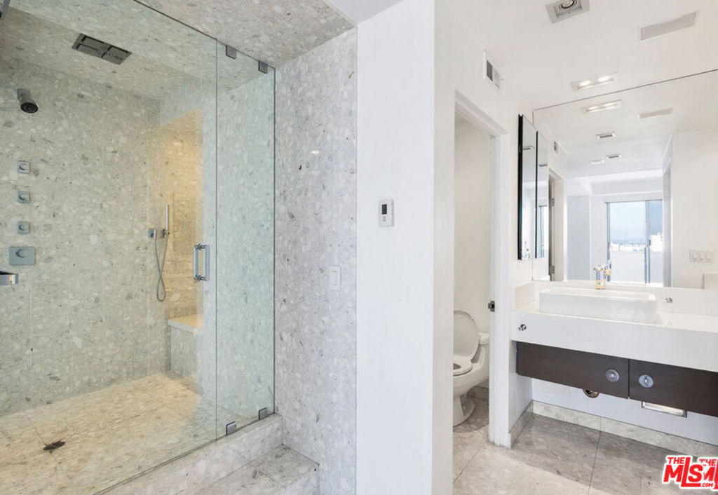 7250 Franklin Avenue - Photo 32