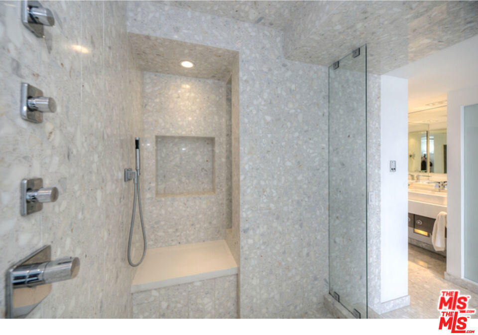 7250 Franklin Avenue - Photo 23