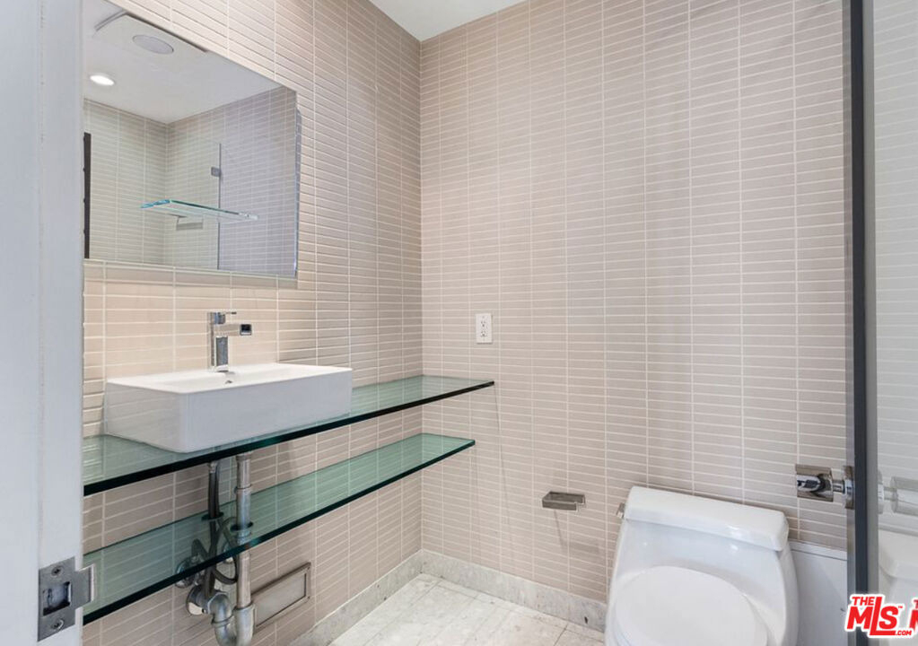 7250 Franklin Avenue - Photo 27