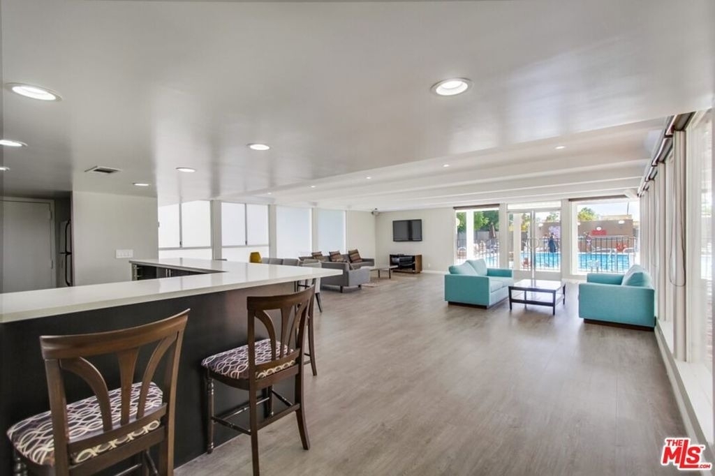 7250 Franklin Avenue - Photo 11