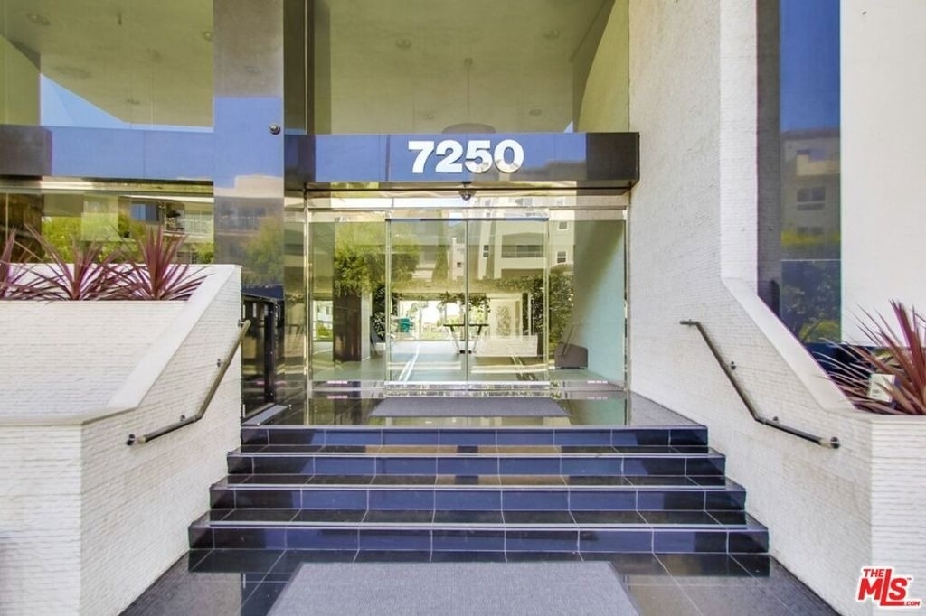 7250 Franklin Avenue - Photo 1