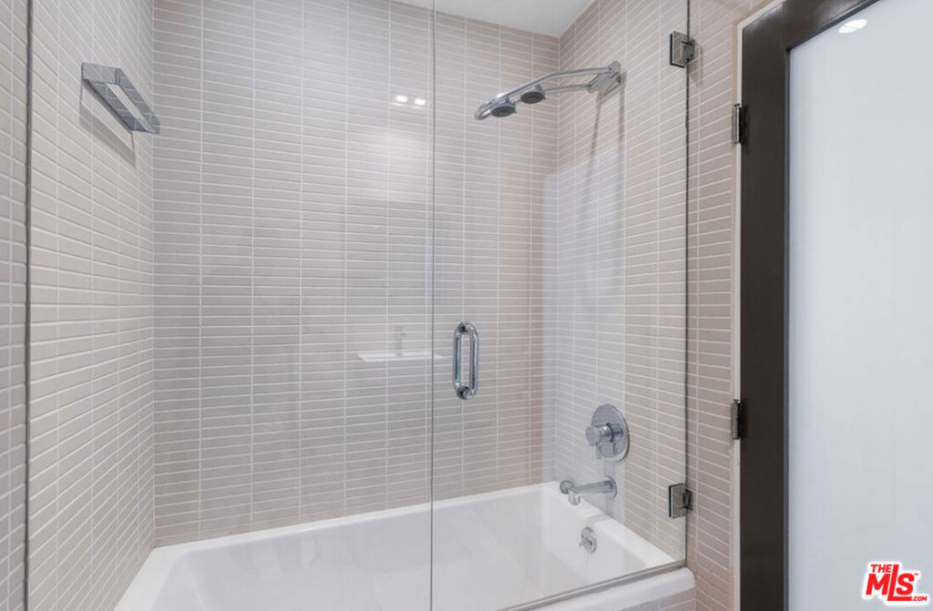 7250 Franklin Avenue - Photo 28