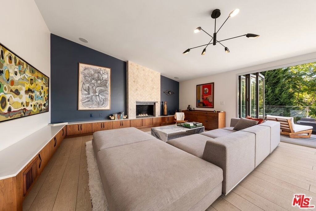 279 Mabery Road - Photo 3
