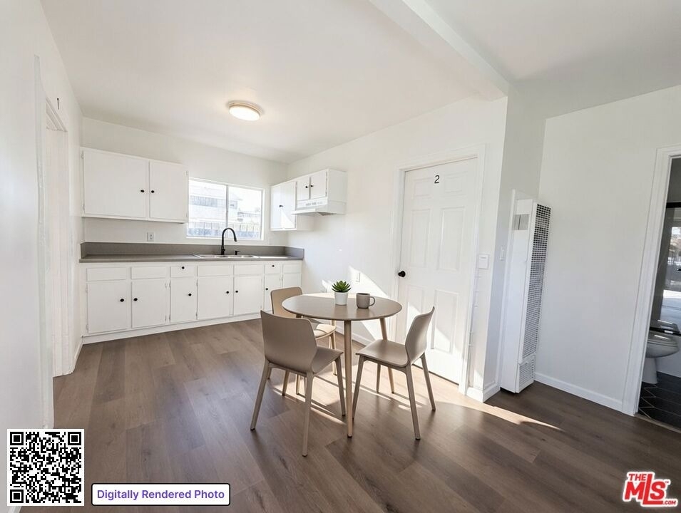 1109 Exposition Boulevard - Photo 1