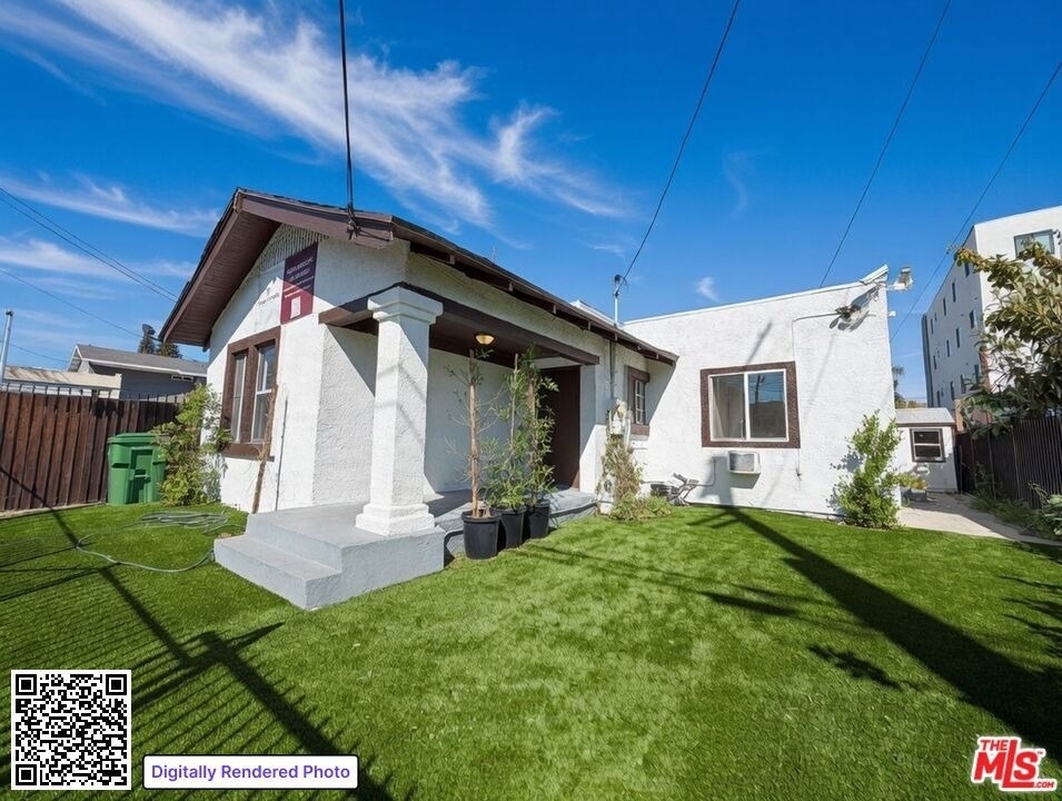 1109 Exposition Boulevard - Photo 0