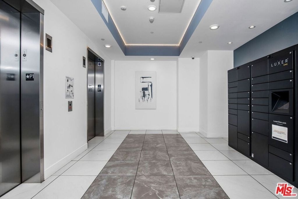 453 S Kenmore Avenue - Photo 29
