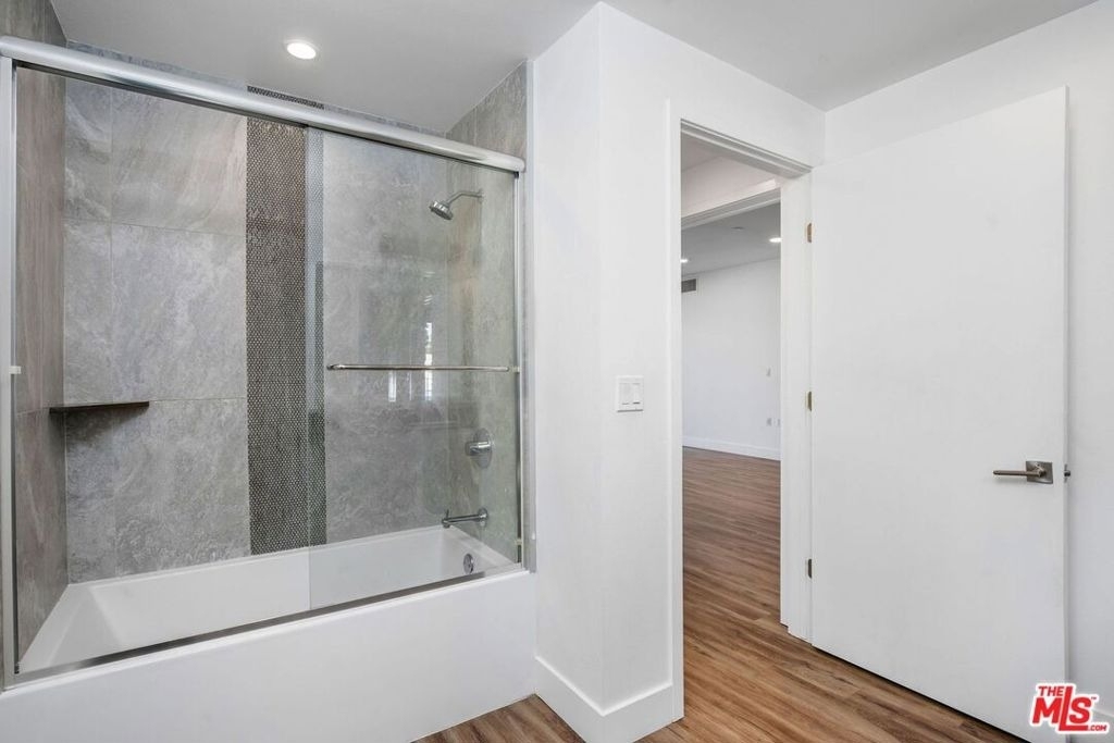 453 S Kenmore Avenue - Photo 24