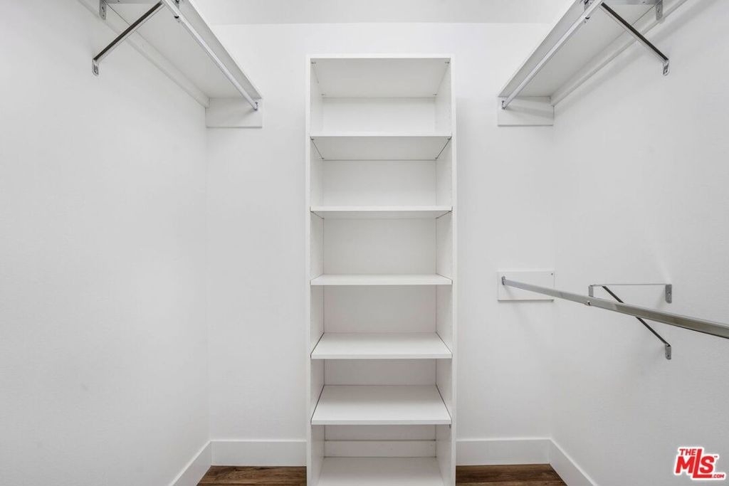 453 S Kenmore Avenue - Photo 18