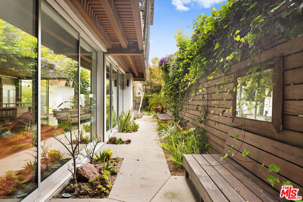 710 Milwood Avenue - Photo 30