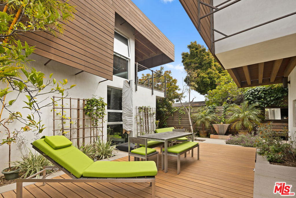 710 Milwood Avenue - Photo 32