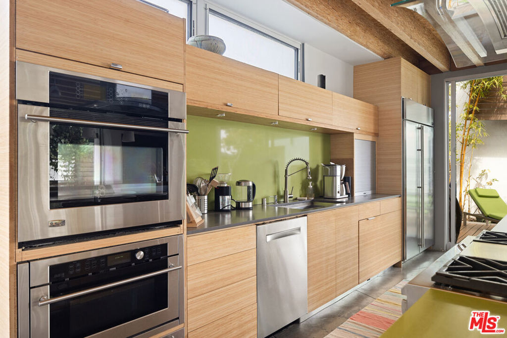 710 Milwood Avenue - Photo 12
