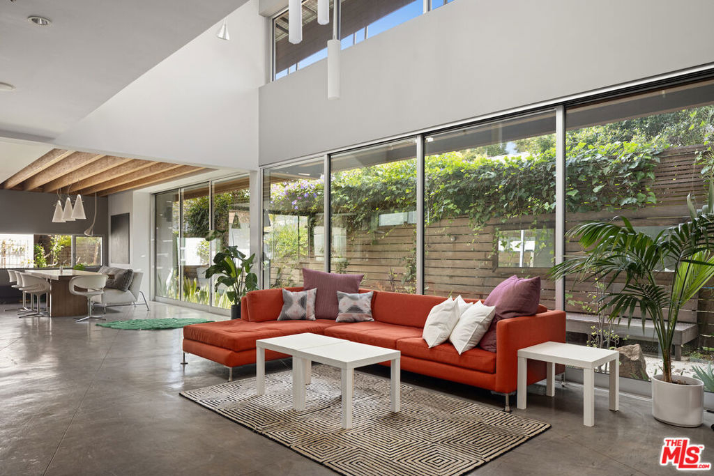 710 Milwood Avenue - Photo 9