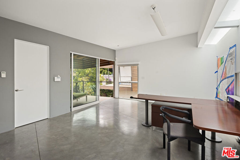 710 Milwood Avenue - Photo 35