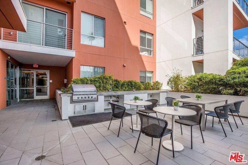 453 S Kenmore Avenue - Photo 28