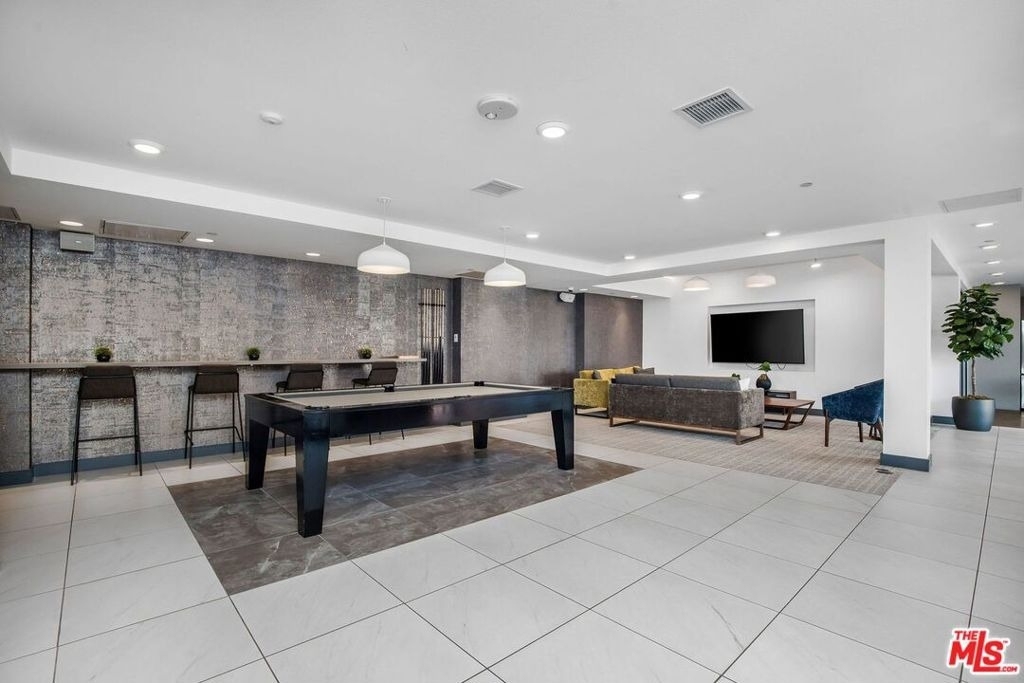 453 S Kenmore Avenue - Photo 26
