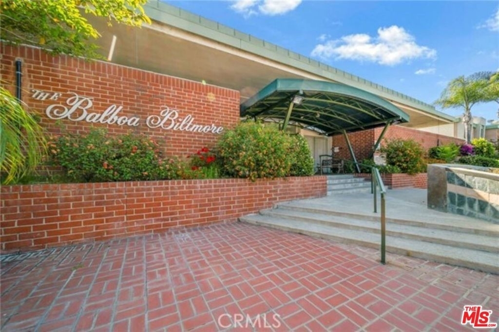 5301 Balboa Boulevard - Photo 8